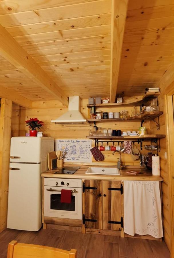 Koliba 30Svibnja Villa Perusic Bagian luar foto