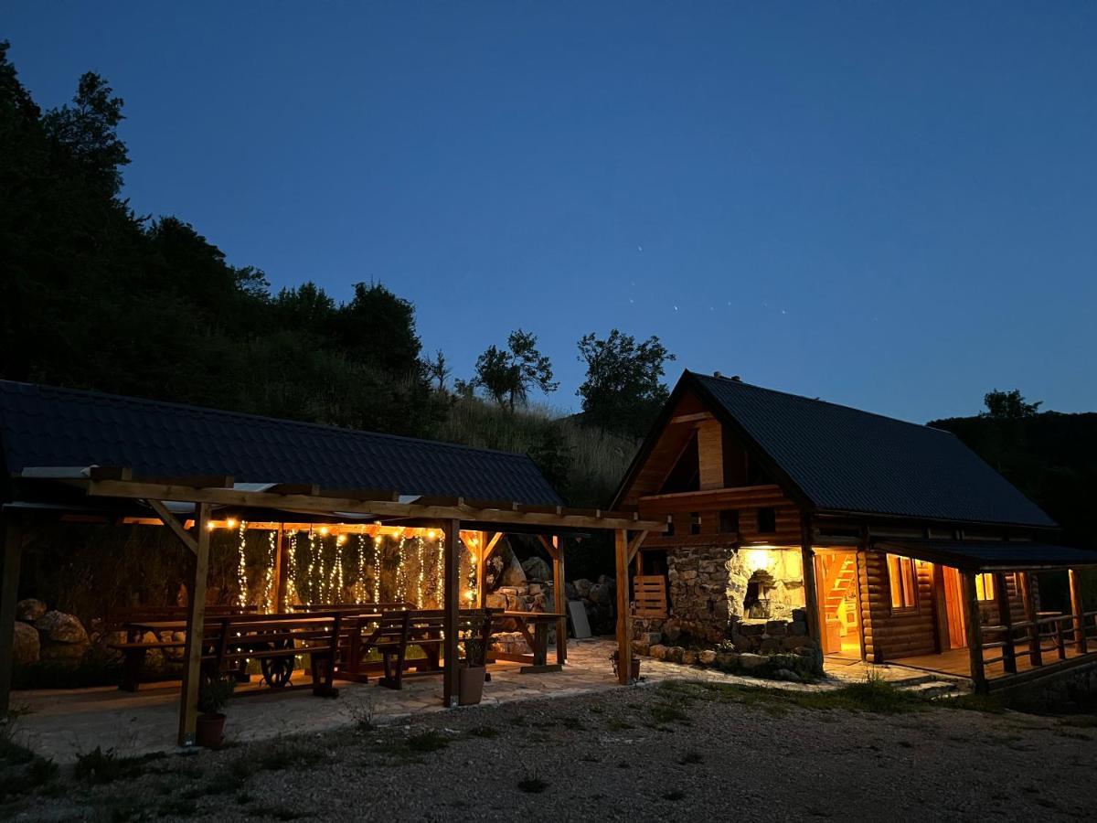 Koliba 30Svibnja Villa Perusic Bagian luar foto
