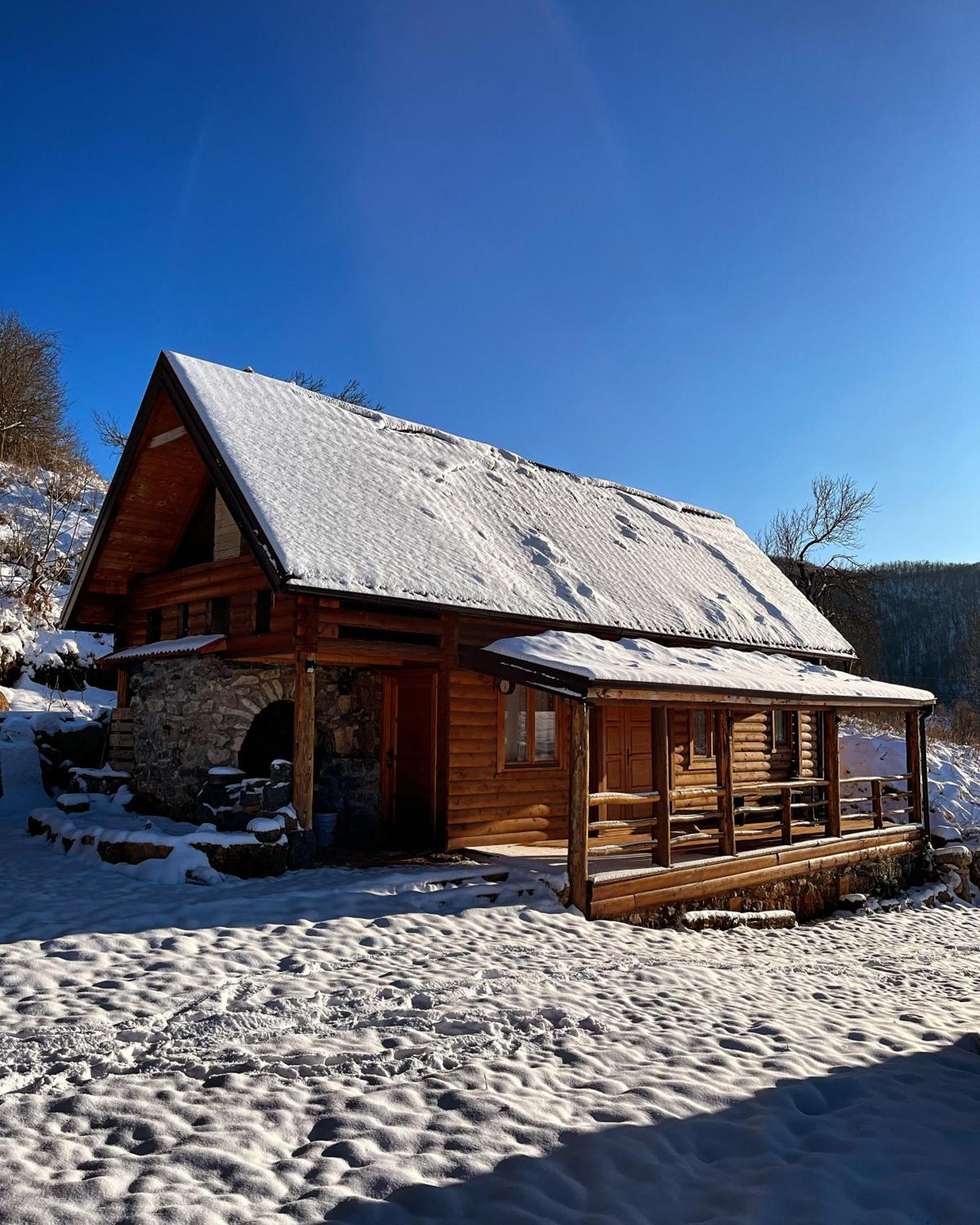 Koliba 30Svibnja Villa Perusic Bagian luar foto